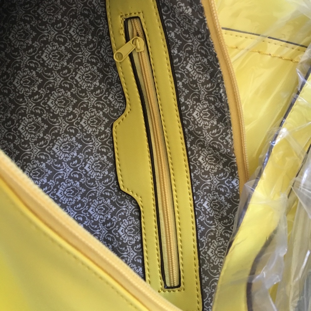 🎉Last 1 🎉NWT🌞 bring your own sunshine tote🌞 - Picture 4 of 8
